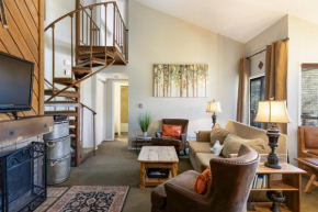 1219 Flying Dutchman condo, Keystone